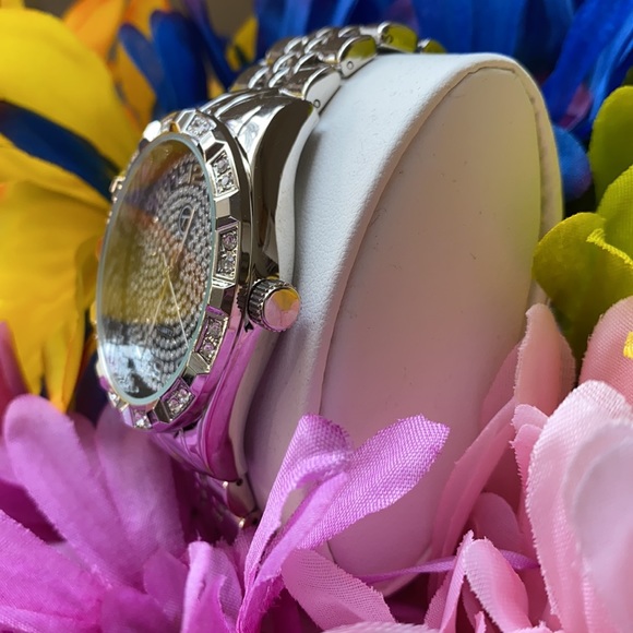 NEW* Men silver flashy big face watch - Picture 4 of 8